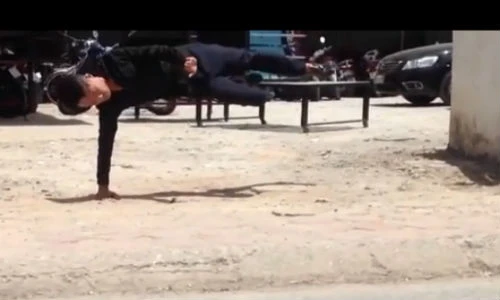 Ảo thuật gia Việt gây choáng với trò "người bay"