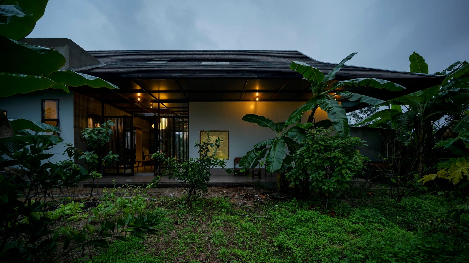 Nhà cấp 4 tiện nghi giữa rừng cây xanh mướt ở Quảng Nam 