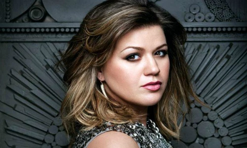 Ca sĩ nào xuất hiện trong chung kết Hoa hậu Việt Nam?