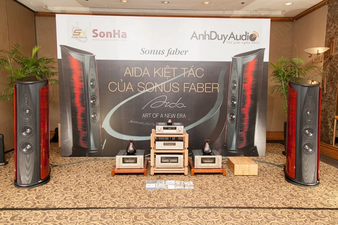 Vẻ đẹp của siêu loa Sonus Faber Aida giá hơn 2 tỷ đồng