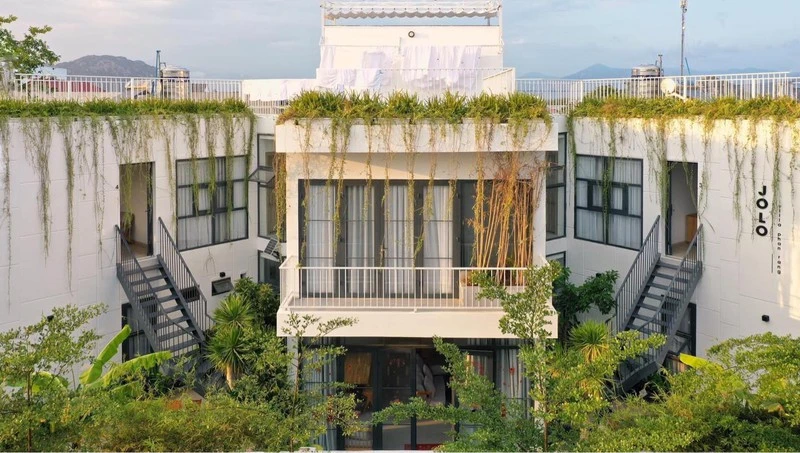 Thiết kế như tàu vũ trụ, biệt thự Ninh Thuận “gây sốt” trên báo ngoại