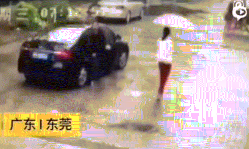 Cô giáo trẻ một mình chiến đấu với hai kẻ bắt cóc