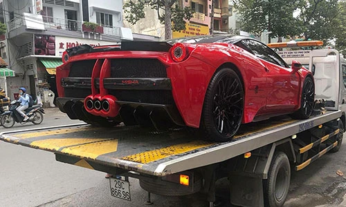 Ferrari 458 tiền tỷ độ độc nhất VN “làm dâu” Hà Nội 
