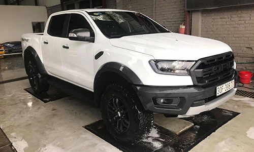 Ford Ranger Raptor "chốt giá" hơn 1,4 tỷ đồng tại Hà Nội