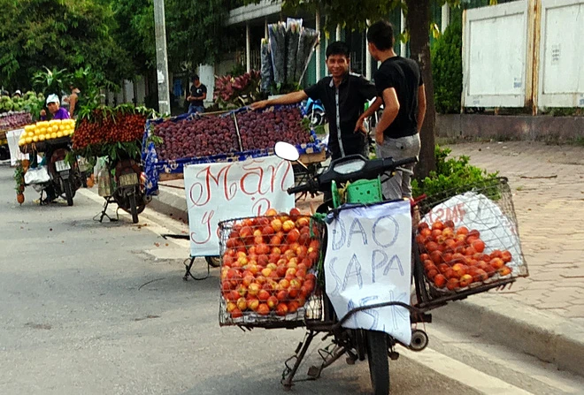 Sự thật "ngã ngửa" đằng sau những tấm biển quảng cáo giá siêu rẻ