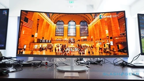 Ngắm màn hình cong chuyên game mới của Samsung