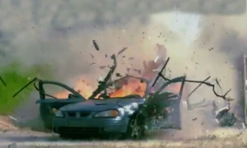 Súng máy M2 phá nát ô tô trong chớp mắt