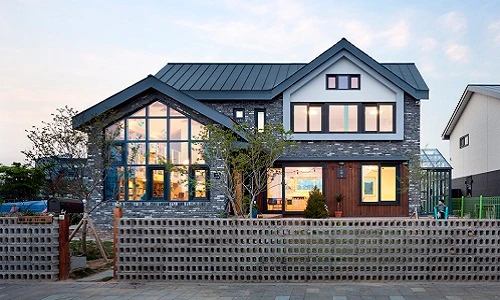 Nhà cấp 4 nổi bật giữa ngoại ô với kiến trúc siêu độc