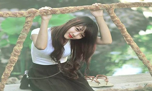 Bạn gái xinh như hot girl của “Thánh Vợ người ta“