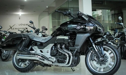 Chi tiết xe đường trường Honda CTX1300 tại Hà Nội