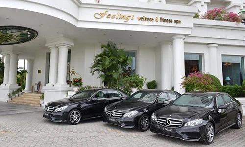 Dàn xế sang tiền tỷ Mercedes E-Class cập bến Hải Phòng