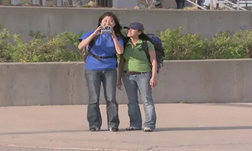 Hết hồn với gái xinh biến thành... ông già