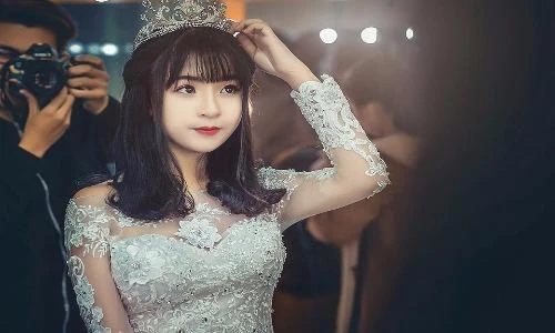 Nữ sinh trường Phan Bội Châu nổi như cồn bằng chất giọng lạ 