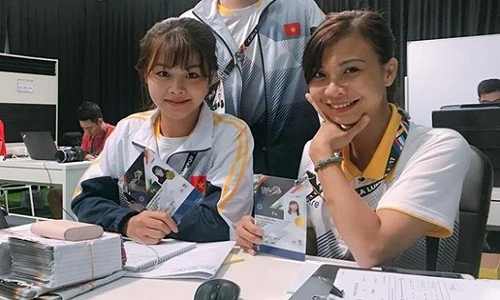 Cán bộ truyền thông Việt Nam xinh như mộng ở SEA Games 29