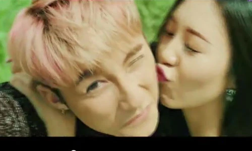 Trailer chính thức của MV "Chắc ai đó sẽ về" sốt mạng