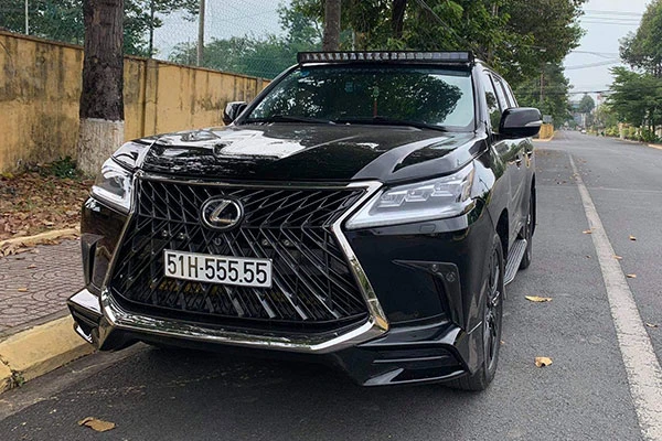 Ngắm Lexus LX570 hơn 8 tỷ, biển “ngũ quý 5” ở Sài Gòn