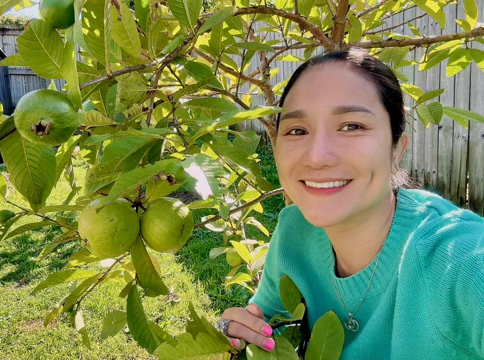 Mê mẩn khu vườn trĩu quả trong nhà MC Cát Tường ở Úc