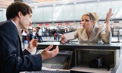 Lưu ý cần biết để không bị từ chối bay như bác sĩ David Dao