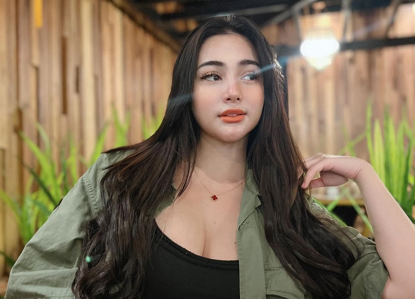 "Nàng béo Philippines" giữ vẻ đẹp đầy đặn hậu sinh nở gây sốt