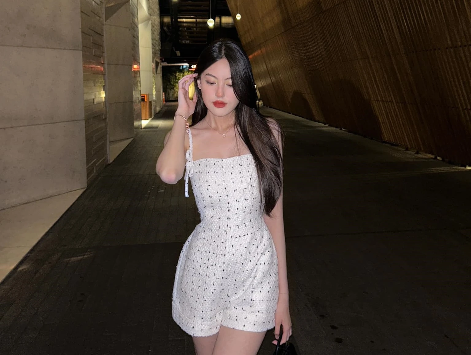 Hot girl Sài thành là bạn gái tin đồn của HIEUTHUHAI