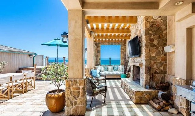 Đã mắt biệt thự trăm tỷ có bãi biển riêng của tỷ phú Mỹ