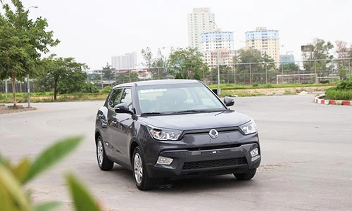 SsangYong Tivoli bản số sàn giá 570 triệu tại Hà Nội