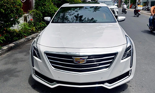 Cận cảnh sedan tiền tỷ Cadillac CT6 mới tại Sài Gòn