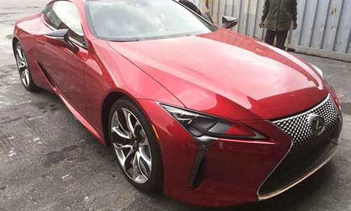 Xe sang thể thao Lexus LC500 2018 cập bến Đà Nẵng