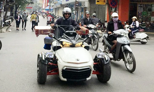 Môtô 3 bánh tiền tỷ Can-am làm xe ba gác tại Nam Định 