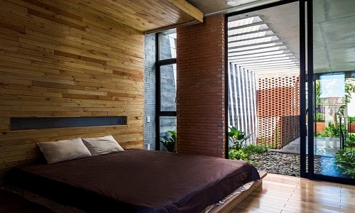 Mê mệt nhà ở ngập ánh sáng và bóng cây ở Đà Nẵng 