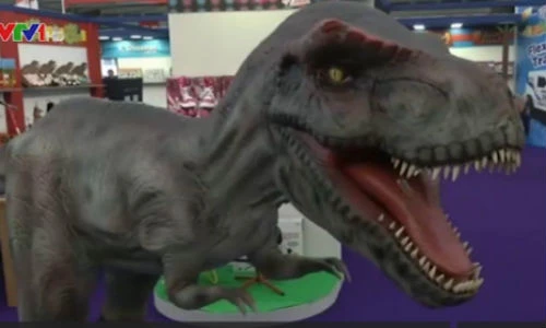 Lạc vào hội chợ đồ chơi lớn nhất Vương quốc Anh