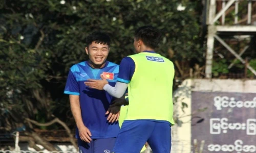 ĐTQG Việt Nam vui đùa trước trận mở màn AFF Cup 2016