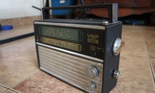 Nao lòng nhớ lại những chiếc radio cổ thời xưa