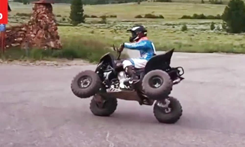 Kỳ nghỉ cực kỳ sôi động của tay đua F1 Lewis Hamilton 