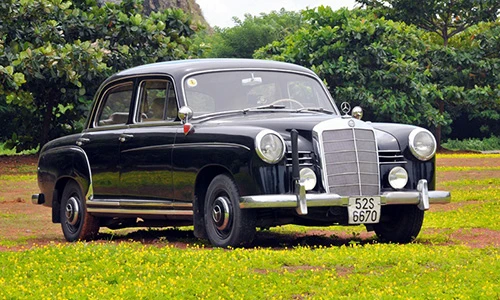 Mercedes 190 Ponton “nữ hoàng những năm 50” tại VN