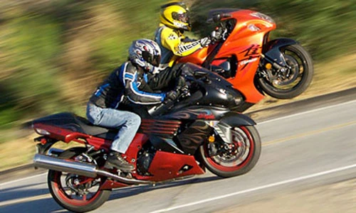 Chim ưng Suzuki Hayabusa “săn đuổi” Kawasaki ZX-14R