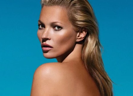 Kate Moss - siêu mẫu không tuổi và bí quyết giữ da đẹp 20 năm