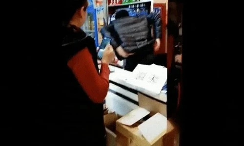 Video: Cách các ông chồng giấu “quỹ đen” thời đại 4.0