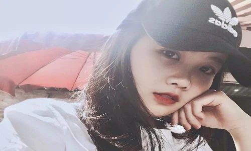 Lại thêm tuyển thủ U23 Việt Nam để lộ bạn gái xinh như mộng