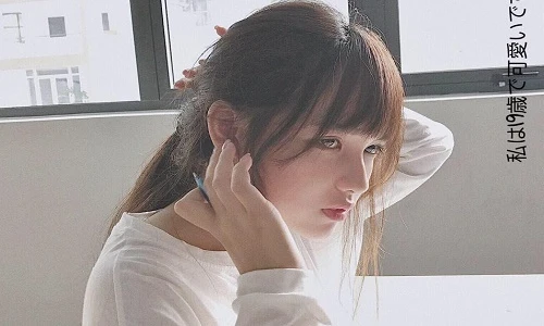 Nữ game thủ Gia Lai sở hữu vẻ đẹp mong manh khiến vạn người mê