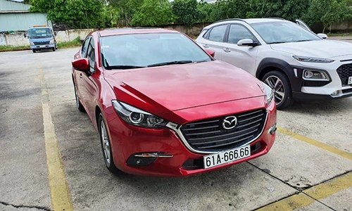 Chủ xe Mazda3 bốc trúng biển "6 số 6" ở Bình Dương