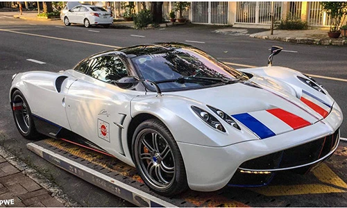 Minh Nhựa "thay áo" siêu xe Pagani Huayra hơn 80 tỷ đồng