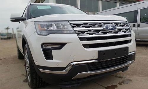 Mua Ford Explorer, khách Việt bị "móc túi" hơn 200 triệu đồng
