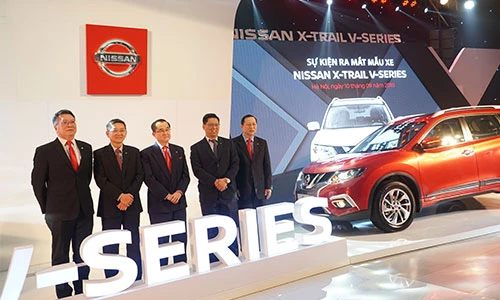 "Soi" Nissan X-Trail V-Series giá gần 1 tỷ đồng tại Việt Nam