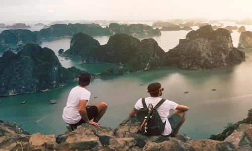 Mải miết theo chân trai đẹp người Italia đi phượt Việt Nam