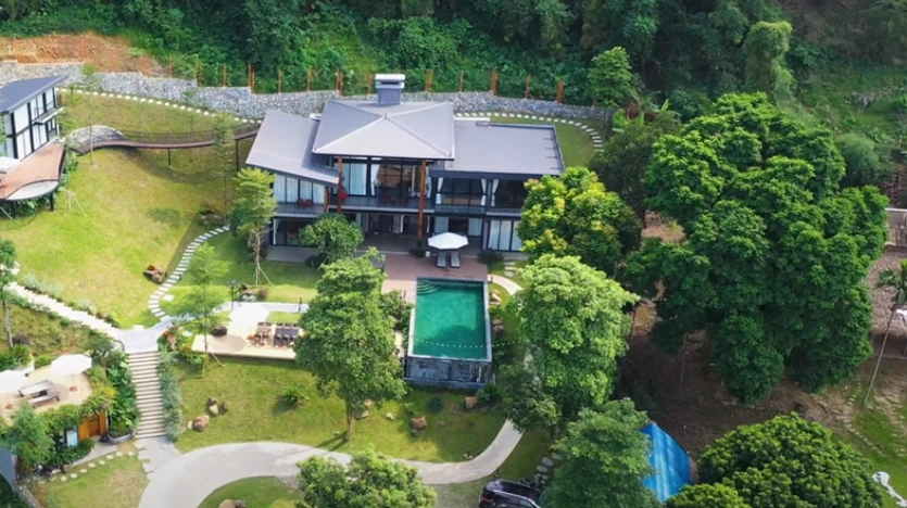 Siêu biệt thự 4.000 m2 tựa lưng vào núi tại Hòa Bình