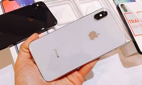 Ảnh nóng iPhone X đầu tiên về Việt Nam, giá 68 triệu