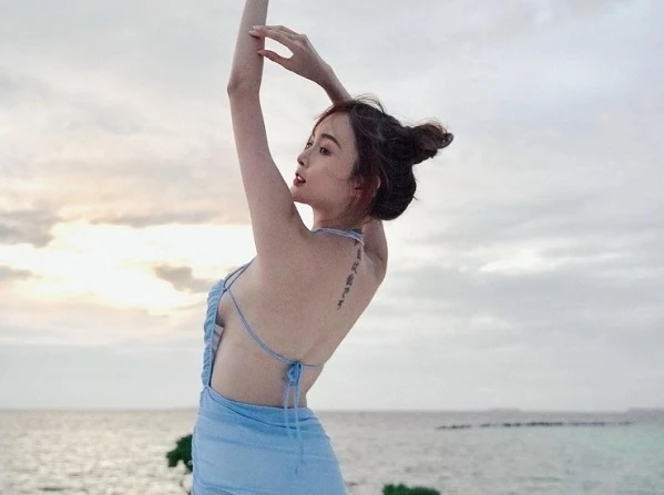 Bà mẹ 1 con khoe dáng như "thần Vệ Nữ", ai ngắm cũng mê