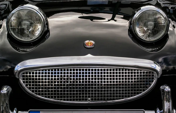 Những kiểu đèn pha, lưới tản nhiệt độc nhất vô nhị 