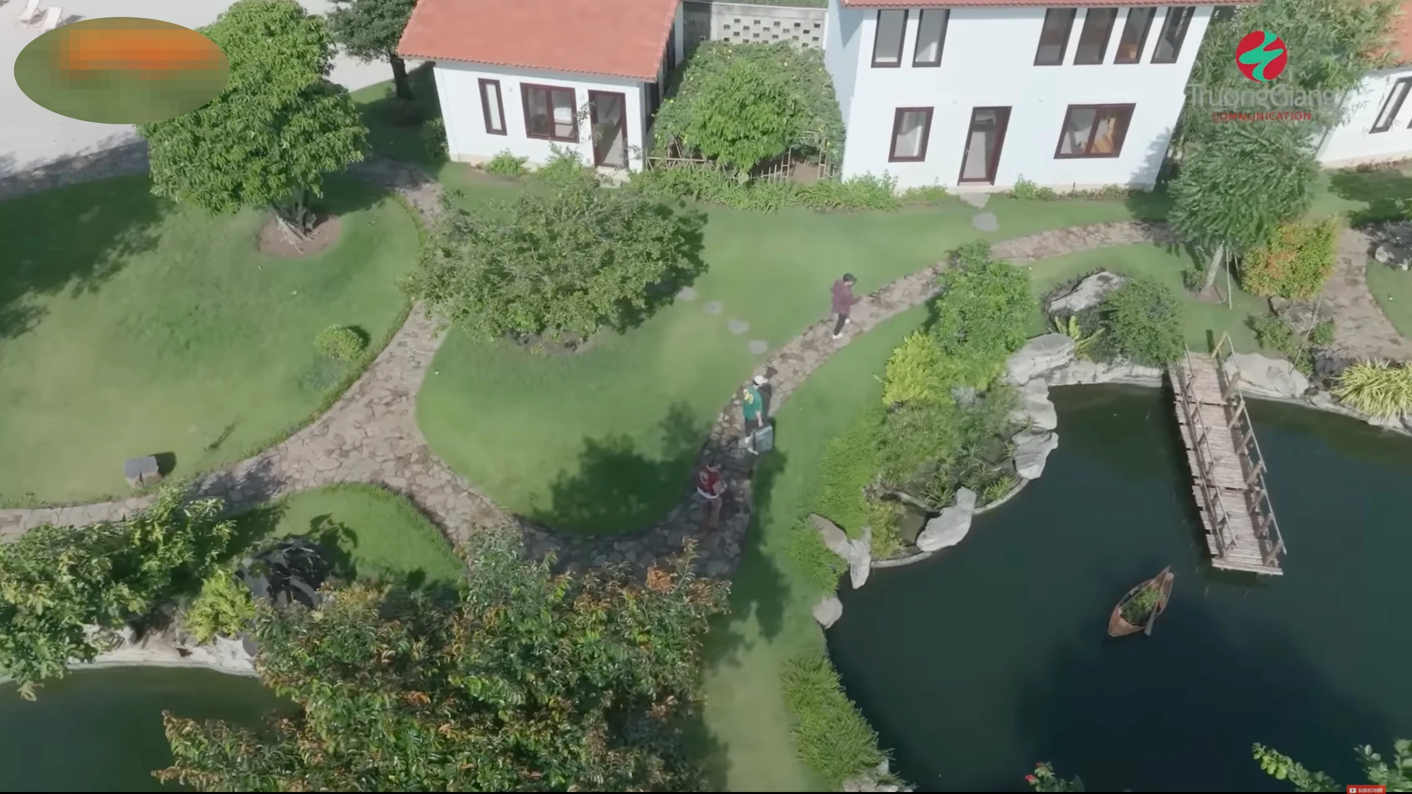 Biệt thự nghìn mét vuông ngập rau xanh của Trường Giang - Nhã Phương